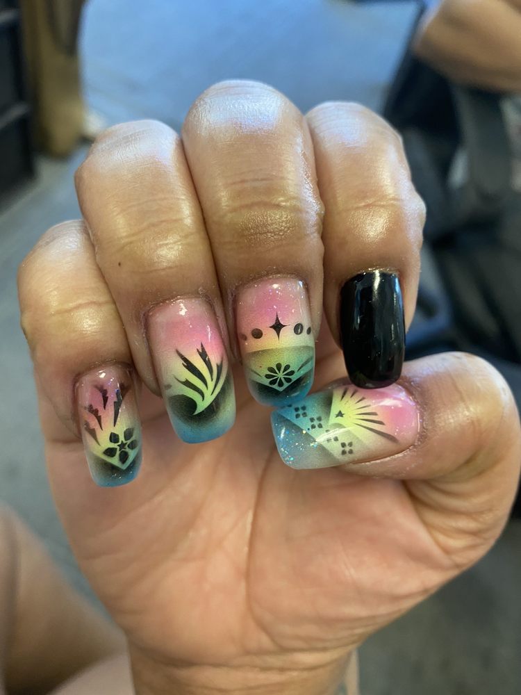 TOP NAILS Updated August 2024 27 Photos & 21 Reviews 30 E Harding Way, Stockton
