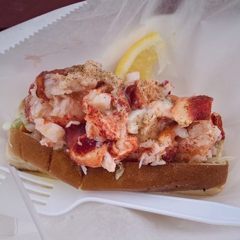 Bite Into Maine - Picnic Lobster Roll - Seafood Near Me - Cape Elizabeth, Maine Bite Into Maine - Picnic Lobster Roll - Seafood Near Me - Cape Elizabeth, Maine