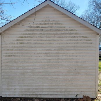 Medinas A-1 Pressure Washing - Before cleaned shed - Pressure Washers Near Me Medinas A-1 Pressure Washing - Before cleaned shed - Pressure Washers Near Me