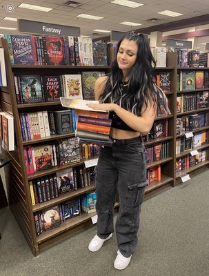 Barnes & Noble by null