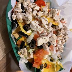 Evergreen Sports Bar - Chicken Nachos