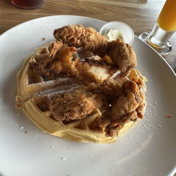 Broken Yolk Cafe - Chicken & Waffles - Breakfast & Brunch Near Me - Costa Mesa, California