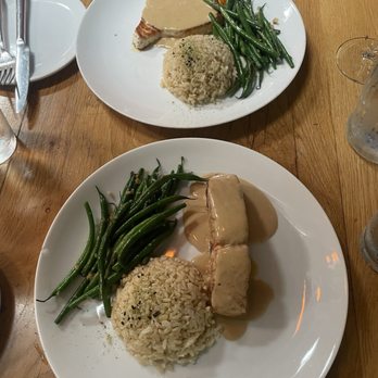 Roe Seafood Restaurant - Seafood Near Me - Long Beach, California