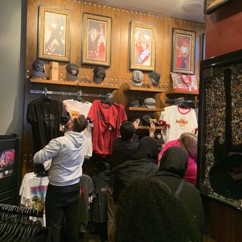 Hard Rock Cafe Brussels - Souvenirs - Bars Near Me - Brussels, BRU