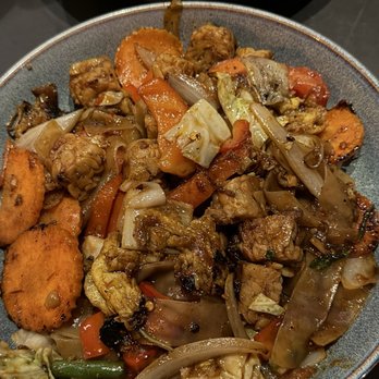 Ledo Thai - Drunken Noodle (V,GF) - Thai Near Me - Denver, Colorado