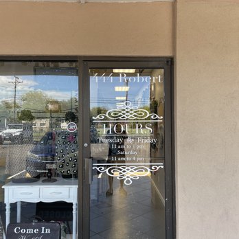 B Hive Boutique - Location - Women's Clothing Near Me - Corpus Christi, Texas B Hive Boutique - Location - Women's Clothing Near Me - Corpus Christi, Texas