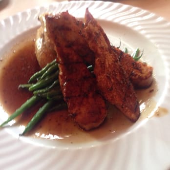 Bistro Cacao - Beautiful chicken breast and potatoes and trying beans  but the sauce is a little dead for me - French Near Me - Washington, DC, District of Columbia