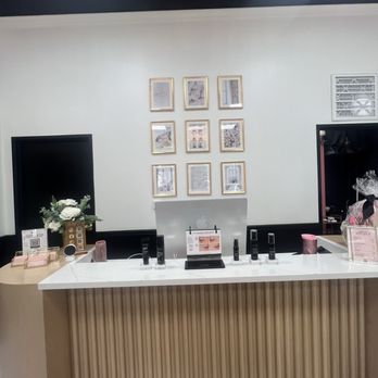Issil Beauty Spa - Front reception - Medical Spas Near Me - Plano, Texas Issil Beauty Spa - Front reception - Medical Spas Near Me - Plano, Texas