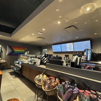 Starbucks - Coffee & Tea Near Me - Farmington, Michigan Starbucks - Coffee & Tea Near Me - Farmington, Michigan