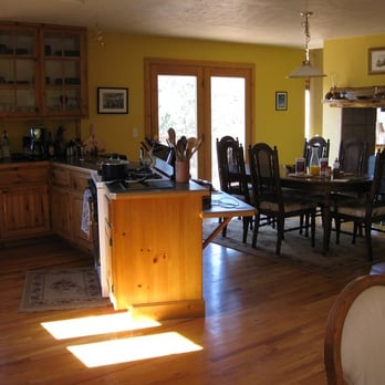 Active at Altitude - kitchen and dining area - Boot Camps Near Me - Estes Park, Colorado Active at Altitude - kitchen and dining area - Boot Camps Near Me - Estes Park, Colorado