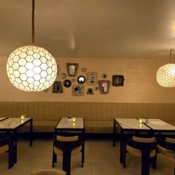 Chi Chi Restaurant - Indoor dining