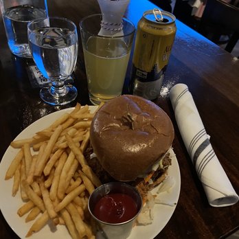Liberty Tavern - Fried Chicken Sandwich - American Near Me - Quincy, Massachusetts Liberty Tavern - Fried Chicken Sandwich - American Near Me - Quincy, Massachusetts