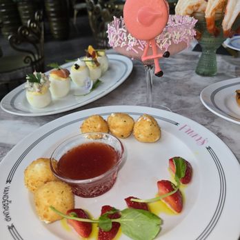 Pinky's By Vanderpump - Cocktail Bars Near Me - Las Vegas, Nevada