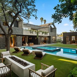 EHD Builders - Custom outdoor remodeling, zen garden, pool & spa, baja shelves, front yard pond, outdoor kitchen, patio & deck, hardscaping & landscaping.