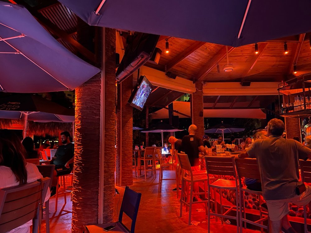 Lucky Fish Beach Bar & Grill