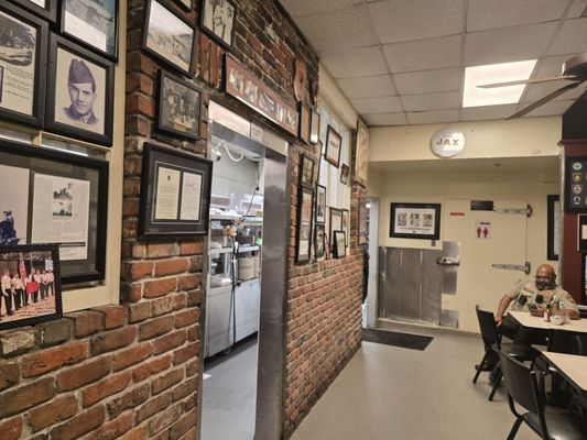 Mother's Restaurant by null