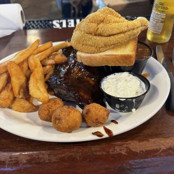 Blues City Cafe - Southern Near Me - Memphis, Tennessee