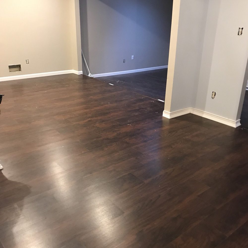 J D Flooring - a hardwood floor in a living room - Flooring Near Me - Old Bridge, New Jersey J D Flooring - a hardwood floor in a living room - Flooring Near Me - Old Bridge, New Jersey
