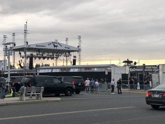 The Stone Pony by null