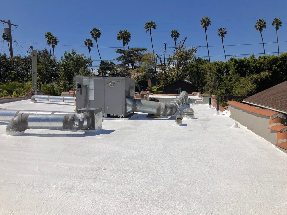 Slide of Everlast Roofing and Gutters