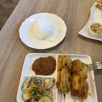 Best Thai Cuisine - Chicken satee with side of rice - Thai Near Me - Riverside, California Best Thai Cuisine - Chicken satee with side of rice - Thai Near Me - Riverside, California