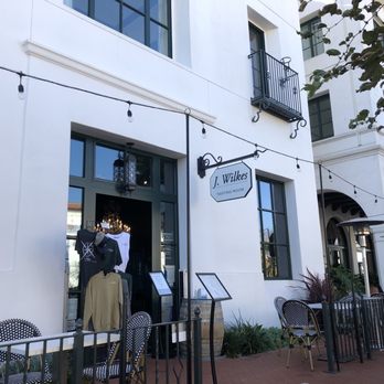 Santa Barbara Wine Collective - Front and outside seating area - Wine Tasting Room Near Me - Santa Barbara, California Santa Barbara Wine Collective - Front and outside seating area - Wine Tasting Room Near Me - Santa Barbara, California
