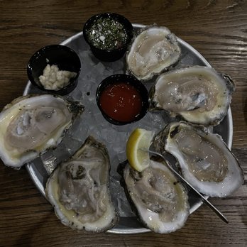 Slick Lips - Raw Oysters - Seafood Near Me - Pensacola, Florida Slick Lips - Raw Oysters - Seafood Near Me - Pensacola, Florida