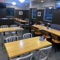 Wayback Burgers - Indoor seating