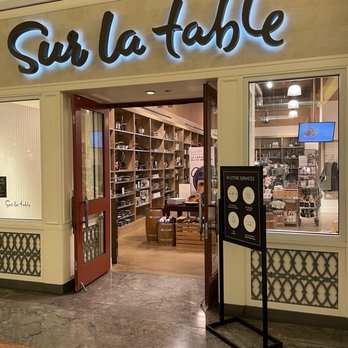 Sur La Table - Kitchen Supplies Near Me - Chicago, Illinois