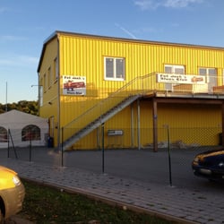 Fat Jack's Blues Club - Von außen eher unscheinbar, aber innen ... hui!  Mit Raucherzelt (mit Wärmepilzen) vor der guten Stube.