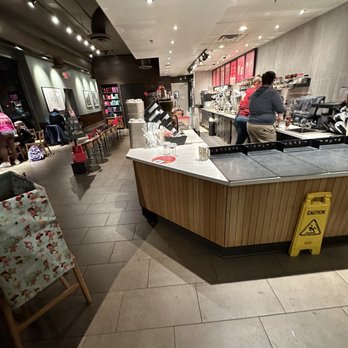 Starbucks - Inside - Coffee & Tea Near Me - Wyckoff, New Jersey