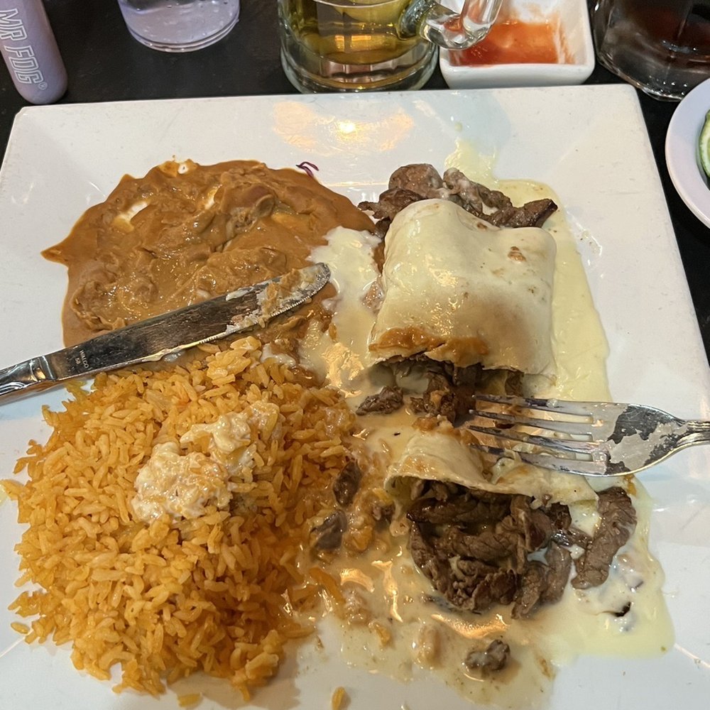 Limón y Sal - Steak burrito with rice and beans..steak was very good - Mexican Near Me - Louisville, Kentucky Limón y Sal - Steak burrito with rice and beans..steak was very good - Mexican Near Me - Louisville, Kentucky