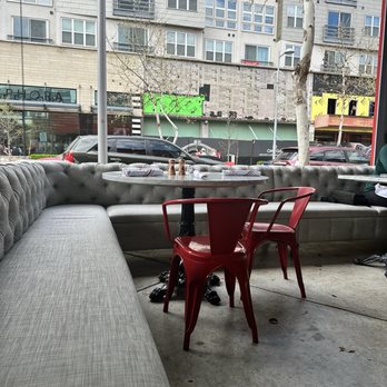 Culinary Dropout - Seating - New American Near Me - Austin, Texas