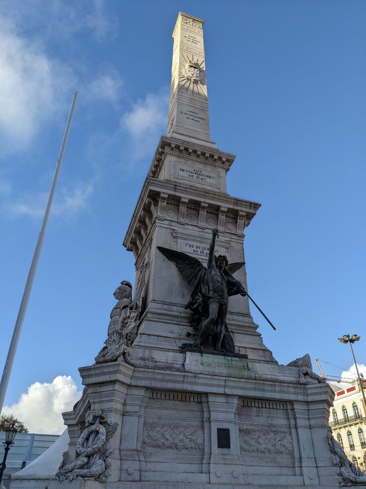 MONUMENTO DOS RESTAURADORES - Praça dos Restauradores, Lisboa, Portugal ...