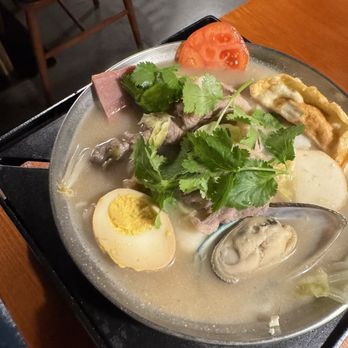 Seoul Beak Ban - Mini hot pot - Original with beef - Noodles Near Me - Savannah, Georgia