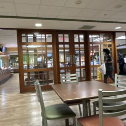 Methodist Le Bonheur Germantown Hospital - Cafeteria inside hospital