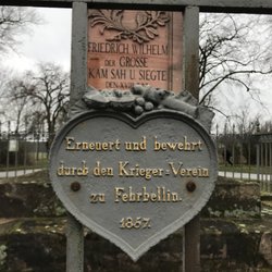 Kleines Denkmal Hakenberg