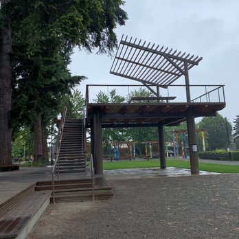 DeYoung Park - An elevated platform, grassy area just past the structure. - Parks Near Me - Woodinville, Washington DeYoung Park - An elevated platform, grassy area just past the structure. - Parks Near Me - Woodinville, Washington