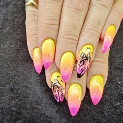 Nail Art Decor N More - Ready for vacation with these simple fades with palm trees.