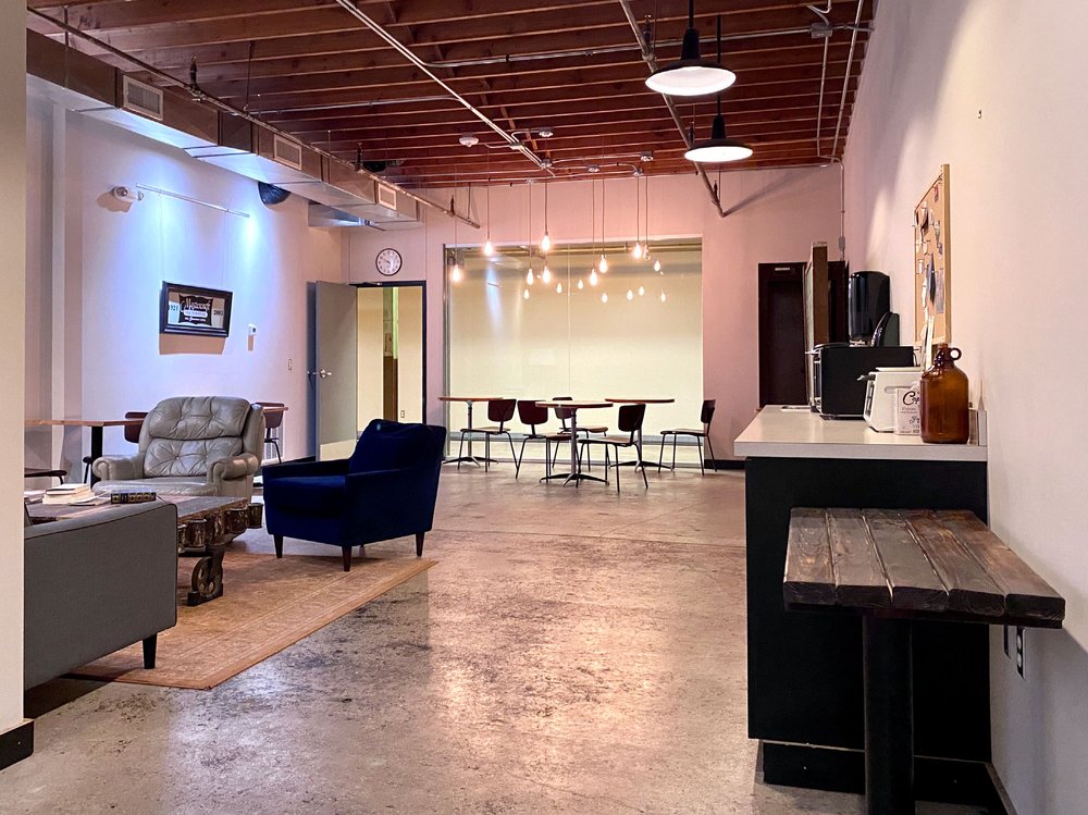 PJ REAL ESTATE Updated September 2024 16 Photos & 25 Reviews 7001 Dodge St, Omaha