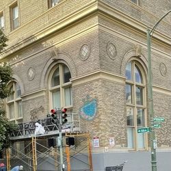 Hotel Oakland Village - Vandalized senior residences at this historic place.