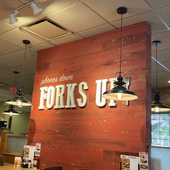Bob Evans - Inside - American Near Me - Cape Coral, Florida