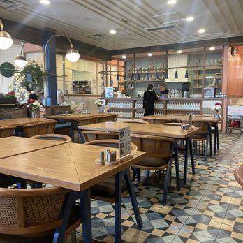 MADO - Yorkdale - Ice Cream & Frozen Yogurt Near Me - Toronto, Ontario