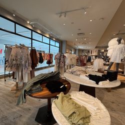 Anthropologie - Inside