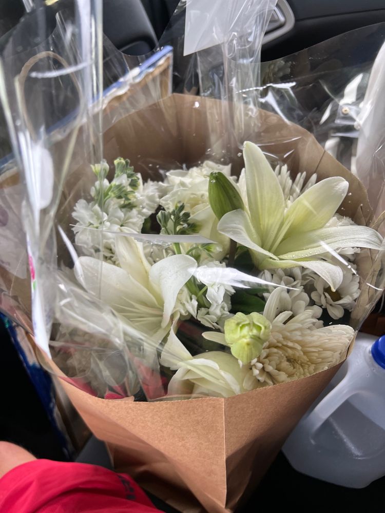 FLOWER EXPRESSIONS Updated October 2024 1072 New Brooklyn Rd