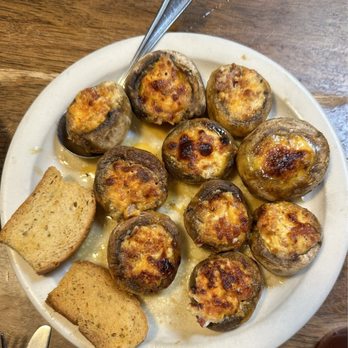 Primo's Restaurant, Bar & Catering - Stuffed Mushrooms - Italian Near Me - Yukon, Oklahoma Primo's Restaurant, Bar & Catering - Stuffed Mushrooms - Italian Near Me - Yukon, Oklahoma