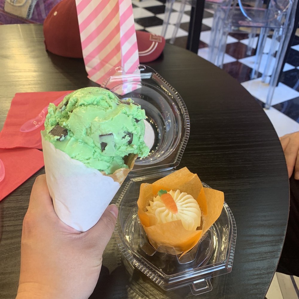 Pinkitzel - Mint chocolate chip ice cream and carrot cake cupcake. - Cupcakes Near Me - Oklahoma City, Oklahoma Pinkitzel - Mint chocolate chip ice cream and carrot cake cupcake. - Cupcakes Near Me - Oklahoma City, Oklahoma