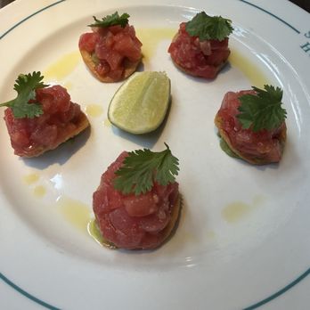 Summer House Santa Monica - ahi tuna & watermelon tostadas - American Near Me - Chicago, Illinois Summer House Santa Monica - ahi tuna & watermelon tostadas - American Near Me - Chicago, Illinois