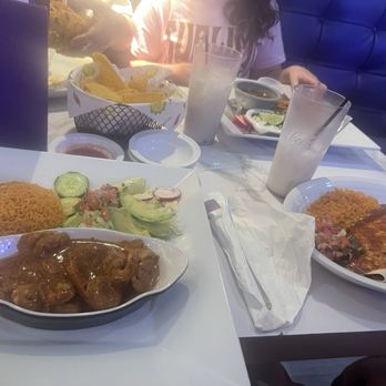 El Catrin Mexican Kitchen - Tacos Near Me - Swansboro, North Carolina El Catrin Mexican Kitchen - Tacos Near Me - Swansboro, North Carolina