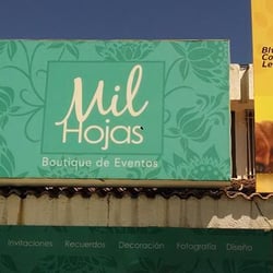 Mil Hojas - Fachada, están a lado de Pavarotti